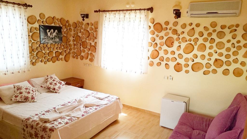 Sera Pansiyon Cirali Bagian luar foto