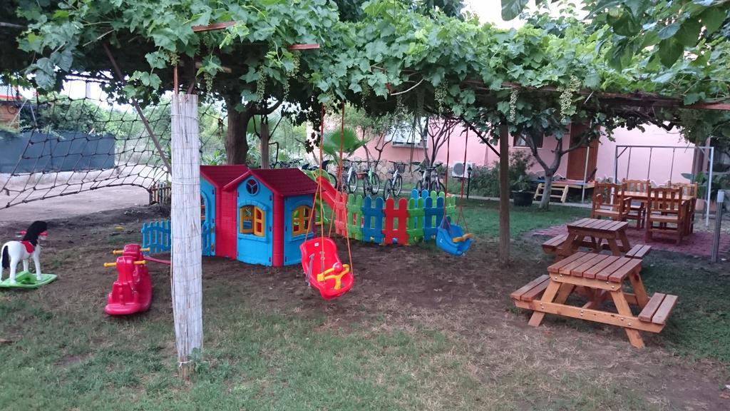 Sera Pansiyon Cirali Bagian luar foto