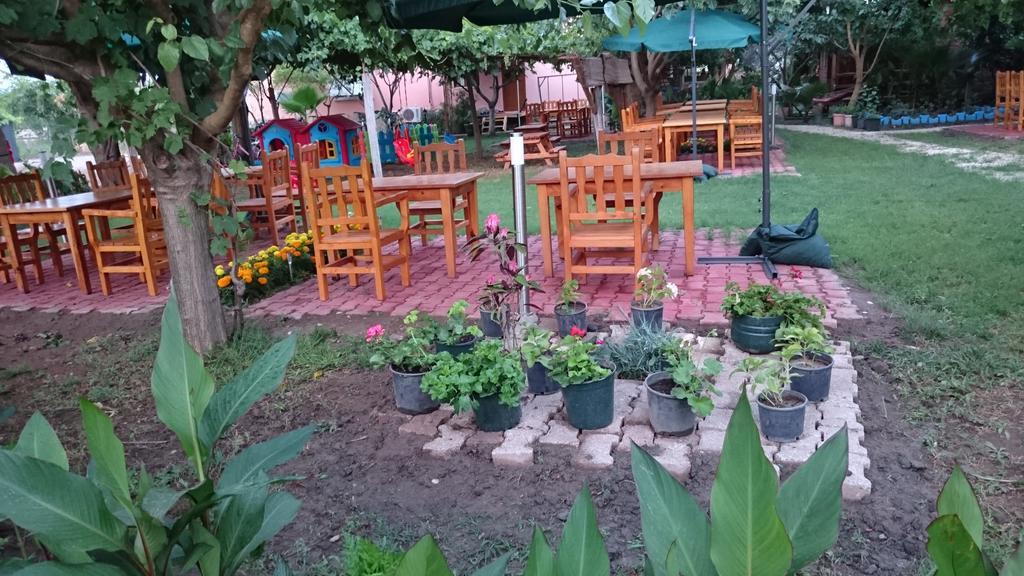 Sera Pansiyon Cirali Bagian luar foto